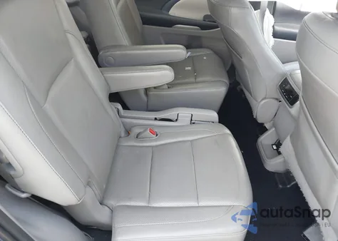 2015 Toyota Highlander Limited V6 z USA, uszkodzony, nr VIN 5TDYKRFH1FS103366